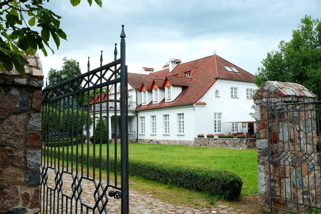 Dwór w Bychowie Gniewino Exterior foto